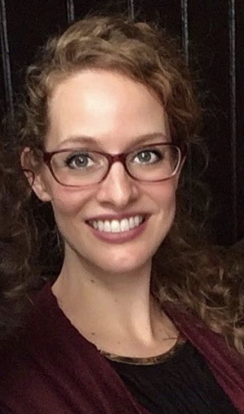 Headshot_Alicia-Hartle